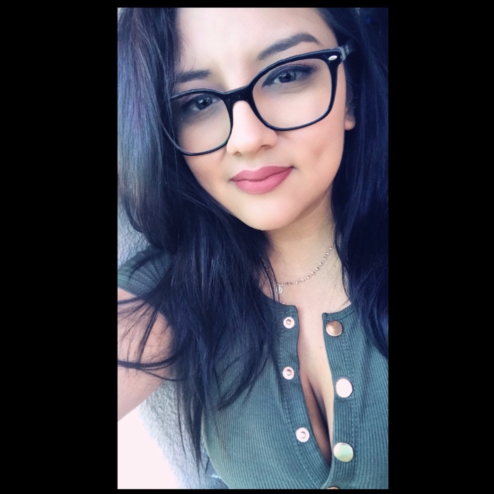 Meet your Posher, Karla